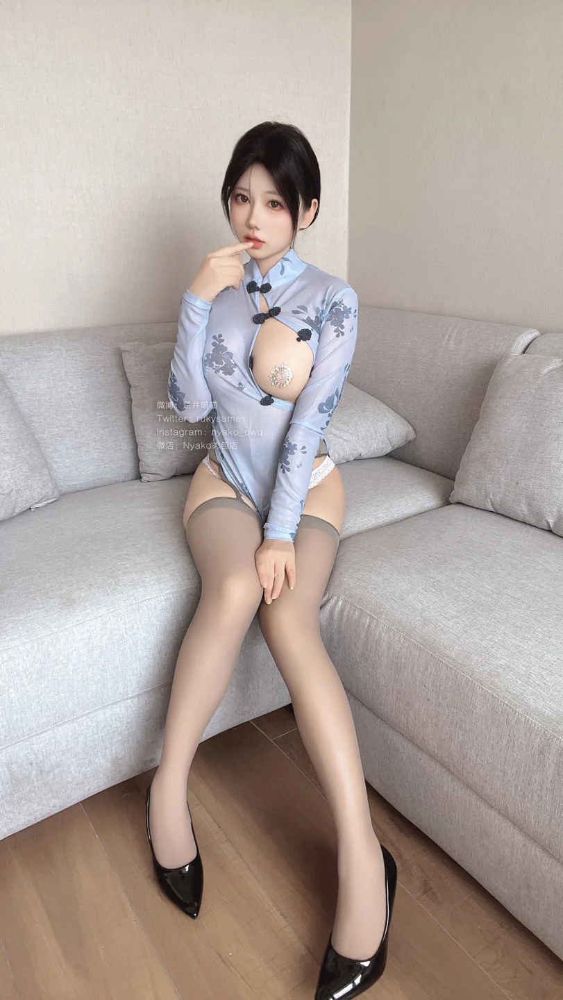 Nyako喵子 - 自撮り31 灰丝旗袍 [55P,1V-649MB] tg@simisebaisi 【丝足阁】010.webp